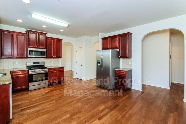 Building Photo - 4412 Sublime Trail