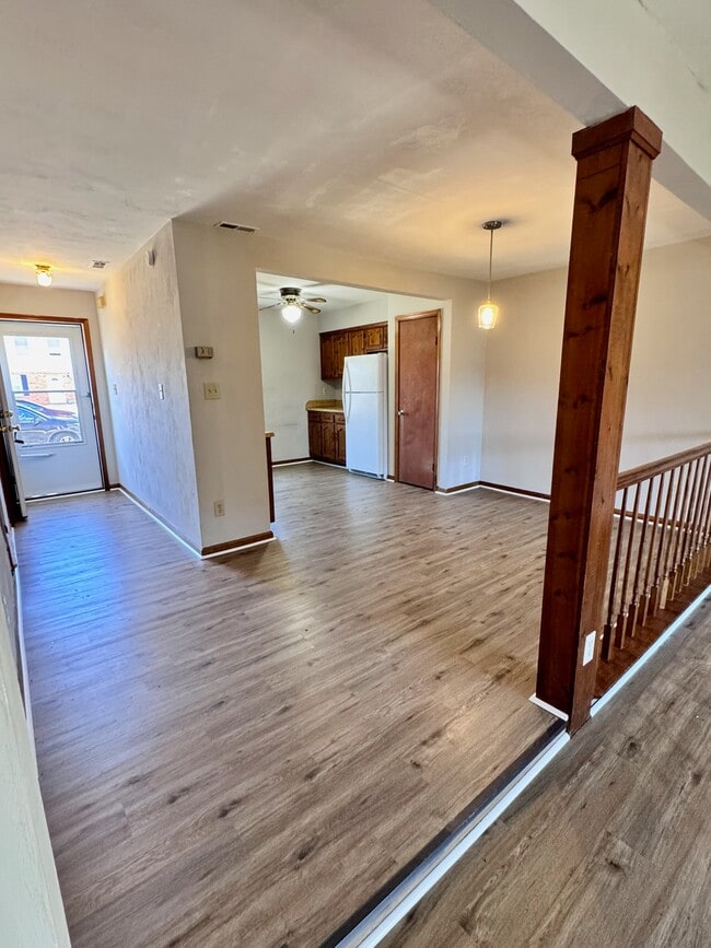 LR/DR mirando hacia la cocina - 5552 Lynbrook Lndg