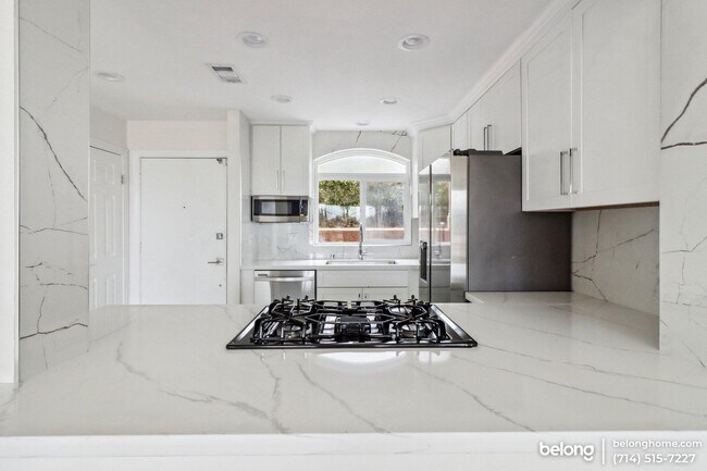 Building Photo - 30902 Club House Dr