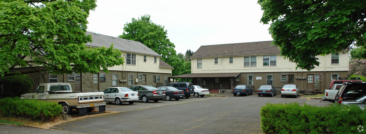 Primary Photo - Tyler Avenue Townhomes