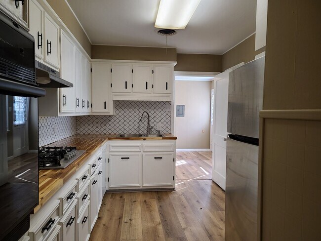Foto del edificio - Great Cottage Style Rental!