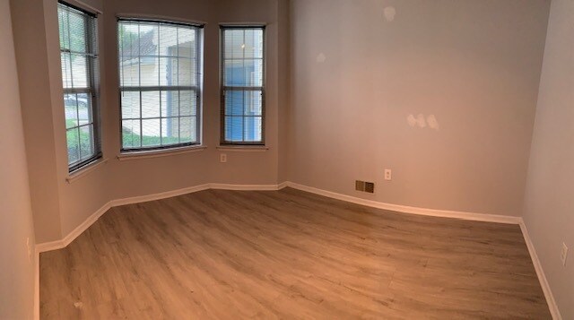 Foto del edificio - 31 Evergreen Ct
