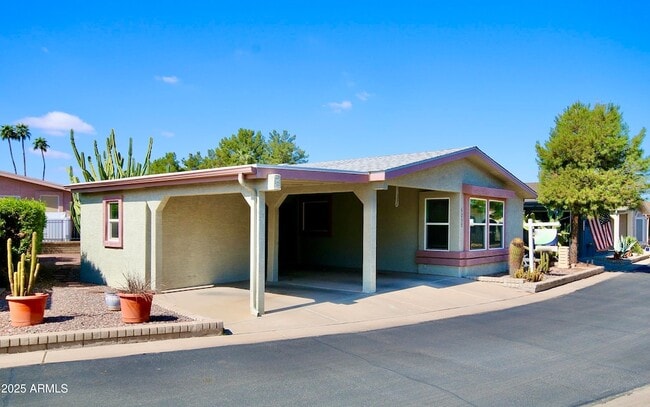 Building Photo - 6250 S Pinehurst Dr