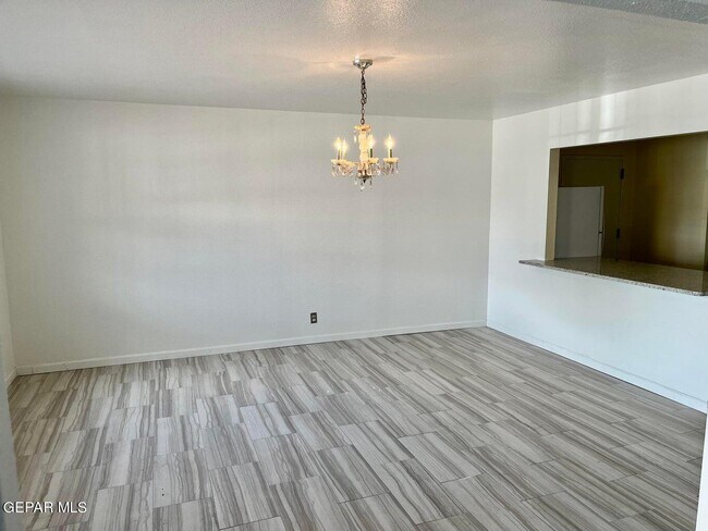 Building Photo - 225 Hadlock St