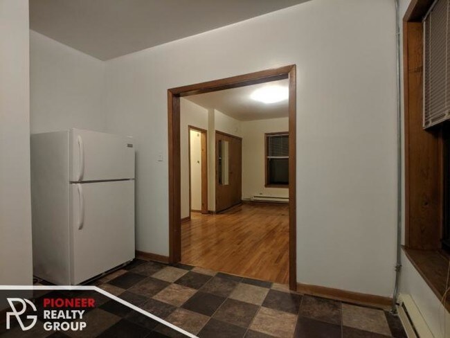 Building Photo - 0 bedroom in CHICAGO IL 60657