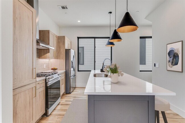 Foto del edificio - 5609 Live Oak St