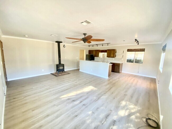 Building Photo - 3314 Little Pine Dr