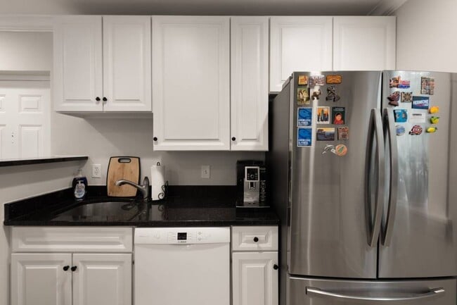 Building Photo - 150 Rhode Island Ave NW