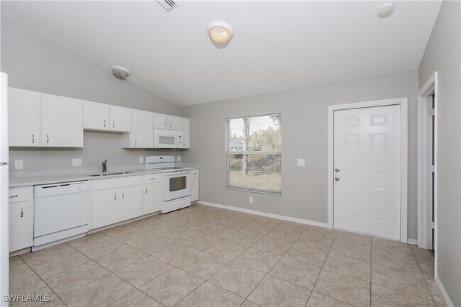 Foto del edificio - 2234 Manheim Ave