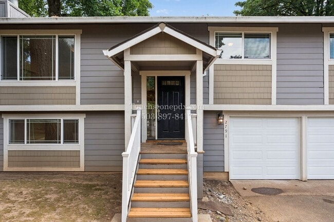 Building Photo - Inviting West Linn 4 Bed Home with Wood Fireplace, Deck, and 2-Car Garage