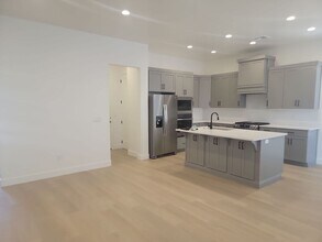 Building Photo - 82 Dakar Ln