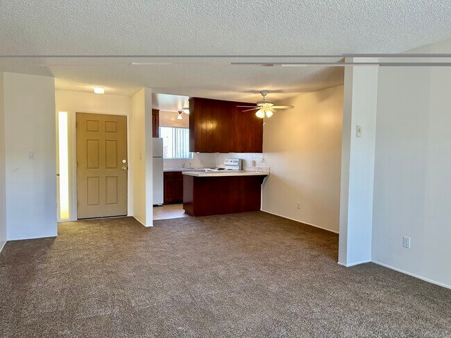 Foto del edificio - 1536 S Maple St