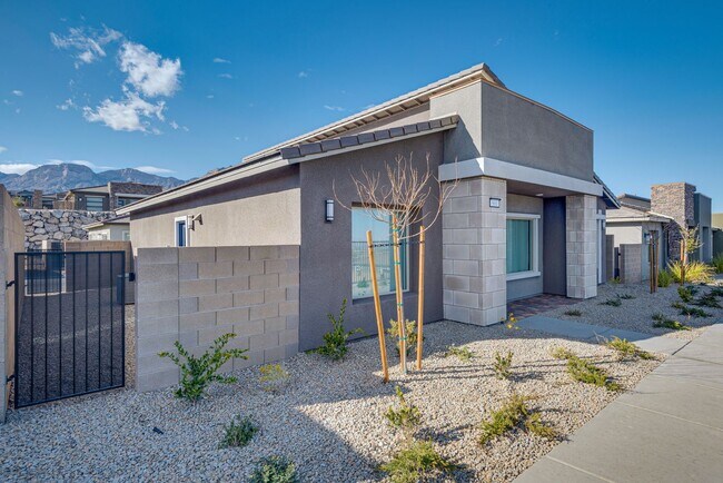 Foto del edificio - 900 Elmwood Frst Ln