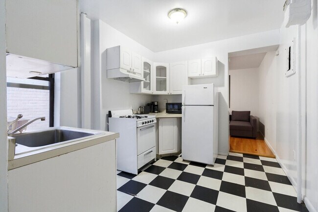 Foto del edificio - 300 E 93rd St