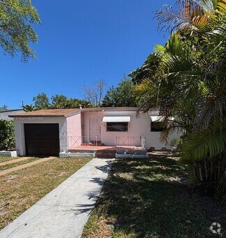 Building Photo - 319 S 24th Ave