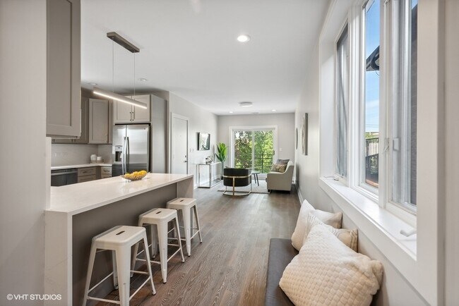 Building Photo - 4824 S Champlain Ave