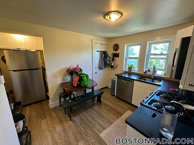 Foto del edificio - 1145 Boylston St