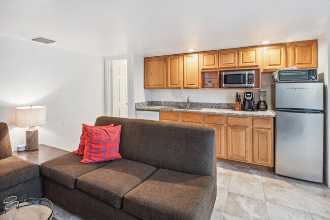 Foto del edificio - 4531 E Becker Ln