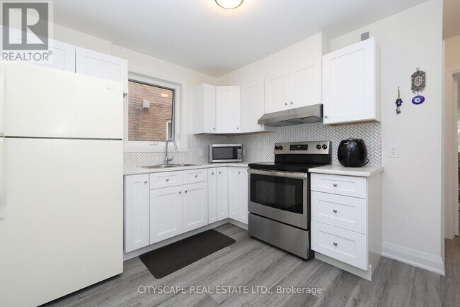 Building Photo - 459 Hopewell Ave