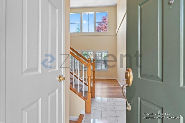 Foto del edificio - 439 Sandhurst Dr