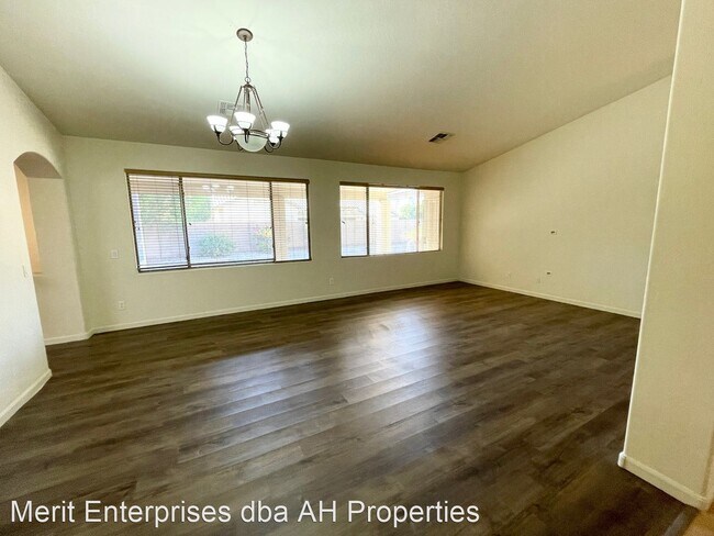 Building Photo - 5 br, 3 bath House - 16365 W BADEN AVE