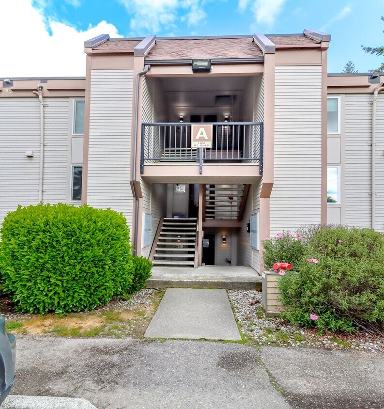 Primary Photo - Bellevue Manor Condo, Great Location acros...