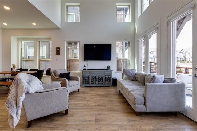 Building Photo - 7932 San Bernard Trl