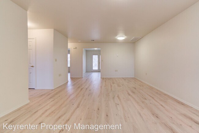 Building Photo - 2 br, 2 bath House - 2207 Wellington St