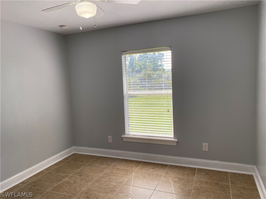 Foto del edificio - 1913 Louis Ave