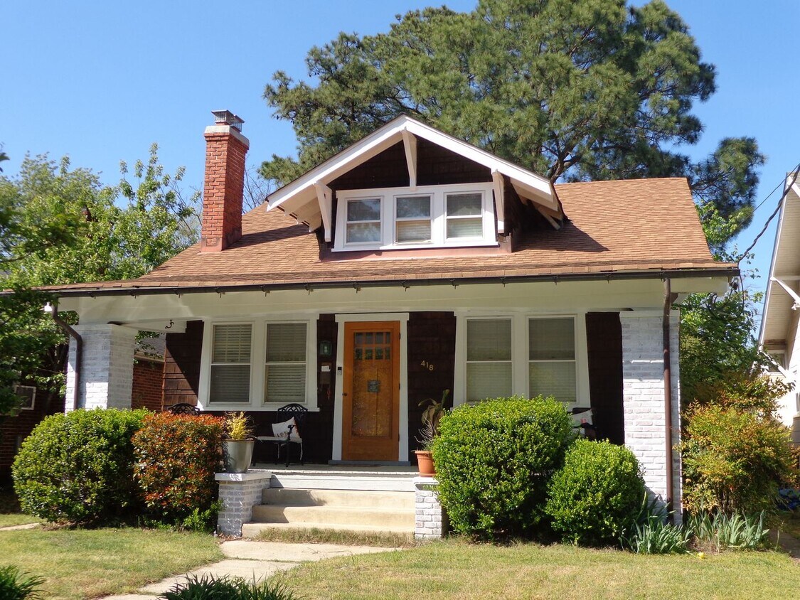 Primary Photo - Colonial Place