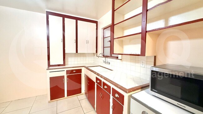 Foto del edificio - 208 W Glenrosa Ave