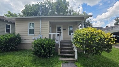 Building Photo - 105 Hillcrest Dr