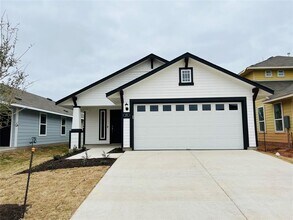 Building Photo - 170 Living Reef Dr