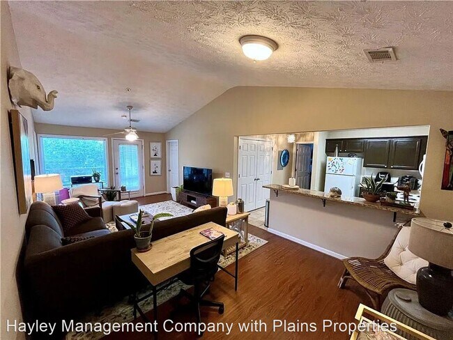 Building Photo - 3 br, 3 bath House - 1385 S Donahue Drive ...