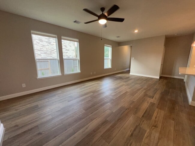 Building Photo - 2885 Grand Anse Dr