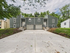 Building Photo - 9524 Manning Ave
