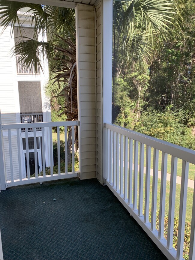 Foto del edificio - 468 River Oaks Dr