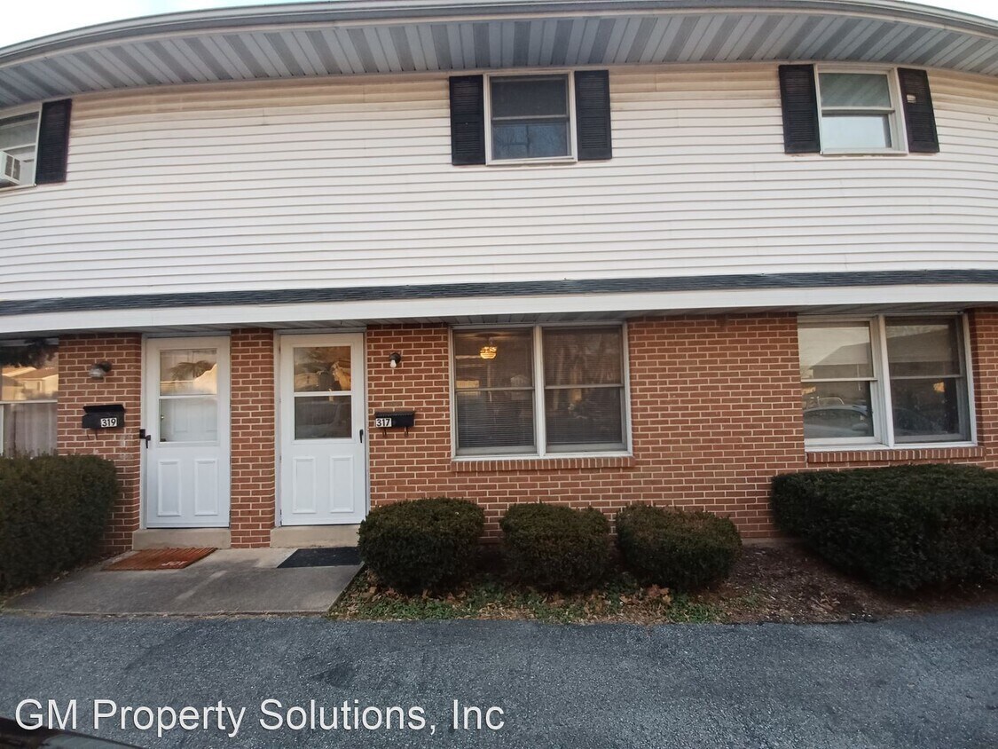 317 N Cherry Alley, Elizabethtown, PA 17022 House Rental in
