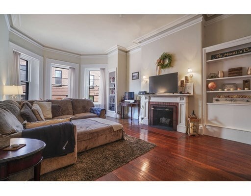 Primary Photo - 46 Wareham St