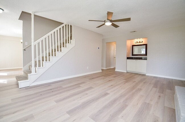 Foto del edificio - 16015 Southampton Dr