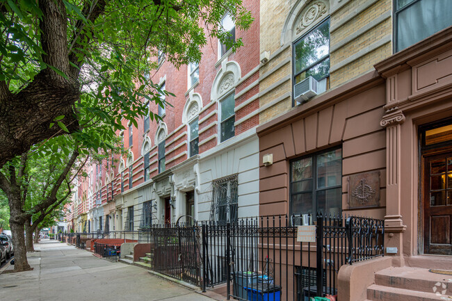 Historic Five-Story Walk-Up - 237 W 137th St