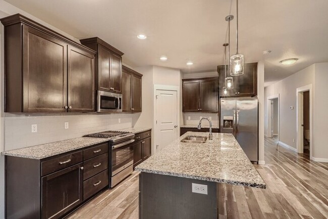 Foto del edificio - 4210 Northeast Tacoma Court, Camas, WA, 98607