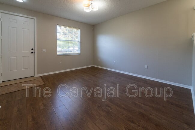 Building Photo - 13175 Center Square Dr