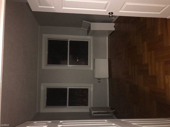 Building Photo - 4 br, 1 bath Apartment - 2729 21st St
