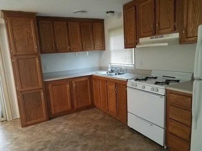 Foto del edificio - Nice 1-Bedroom Home For Rent in Northwest Elkhart