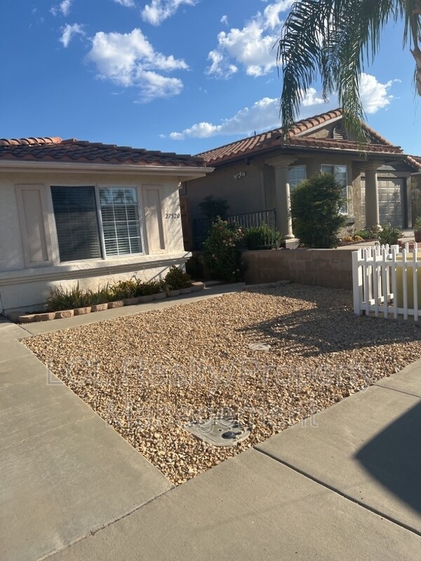 27520 Calleladera, Menifee, CA 92585 House for Rent in Menifee, CA