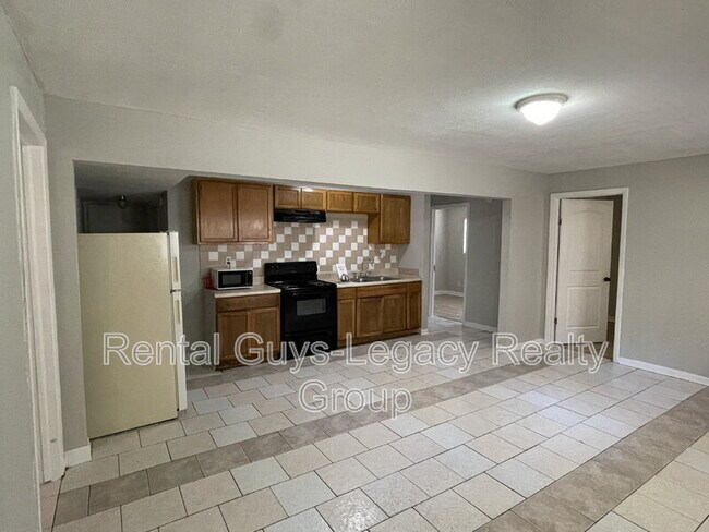 Foto del edificio - 1738 Wright Ave