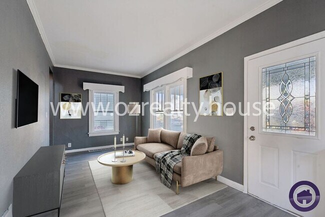 Foto del edificio - 4319 Parrakeet Ave