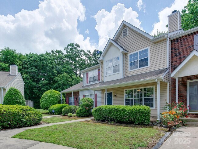 Foto del edificio - 11143 Whitlock Crossing Ct