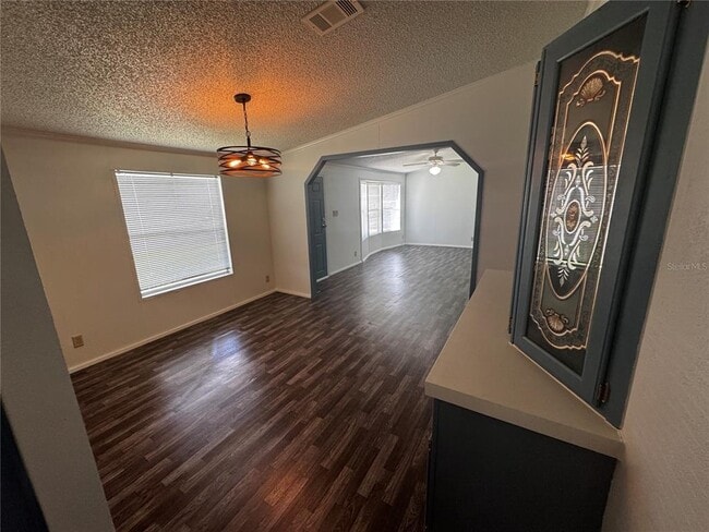 Foto del edificio - 1827 Leesburg Blvd